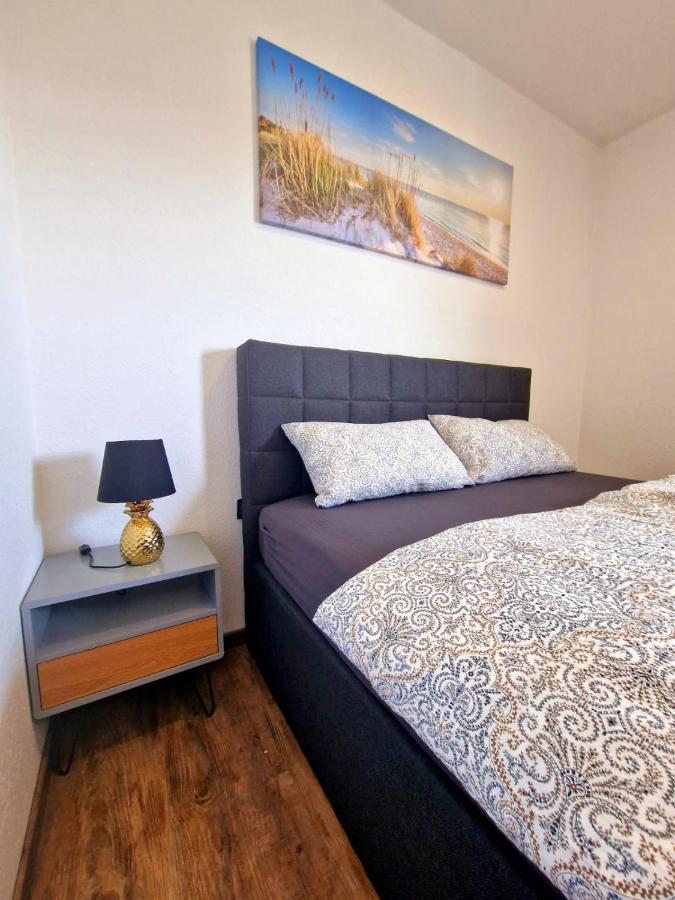 Exklusive Ferienwohnung In Lingen Holthausen 2Zim, 2Badez,Kueche,Balkon,Waschmaschine Ngoại thất bức ảnh